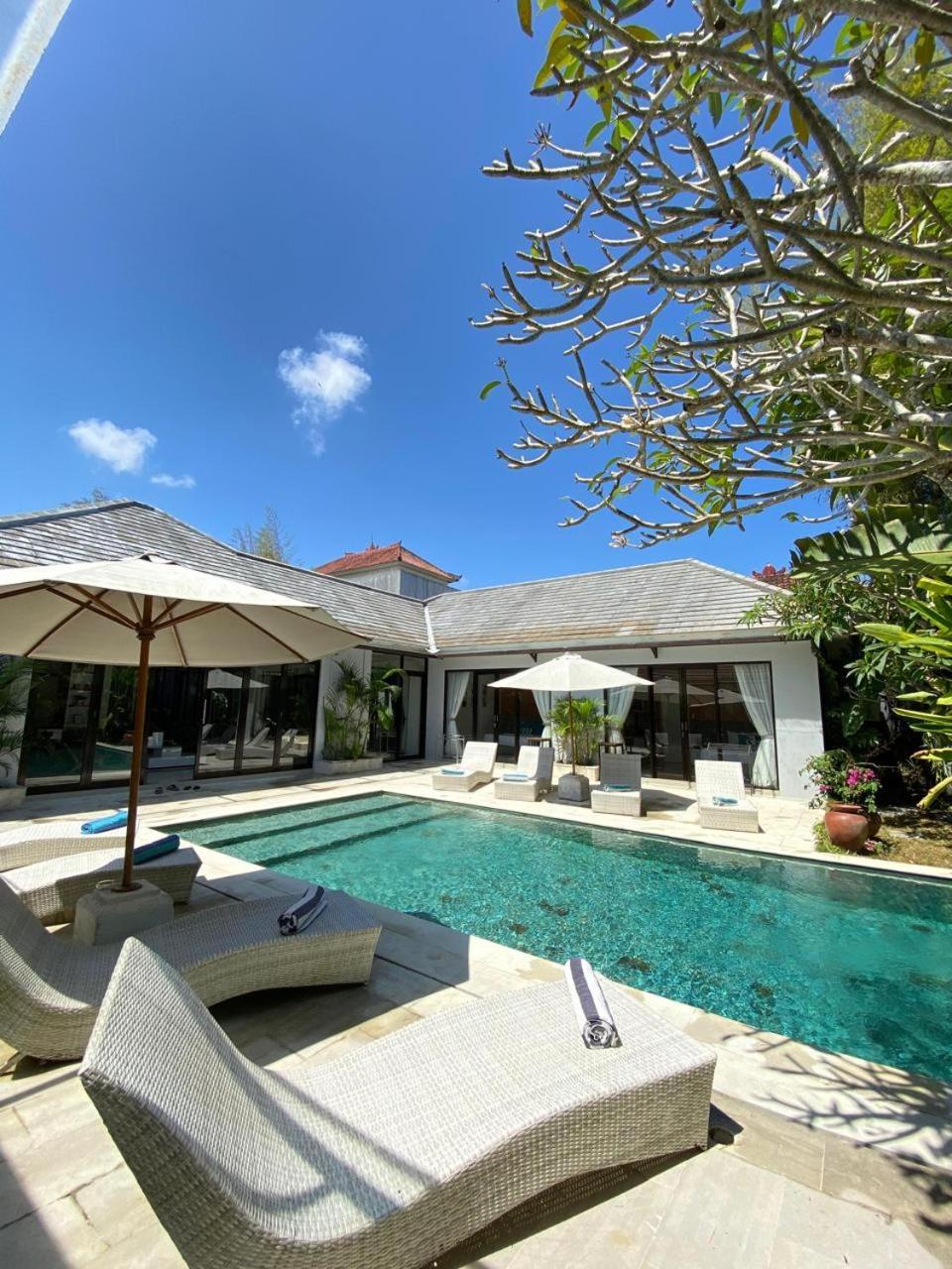 Layali Breeze Villa Jimbaran  Bagian luar foto