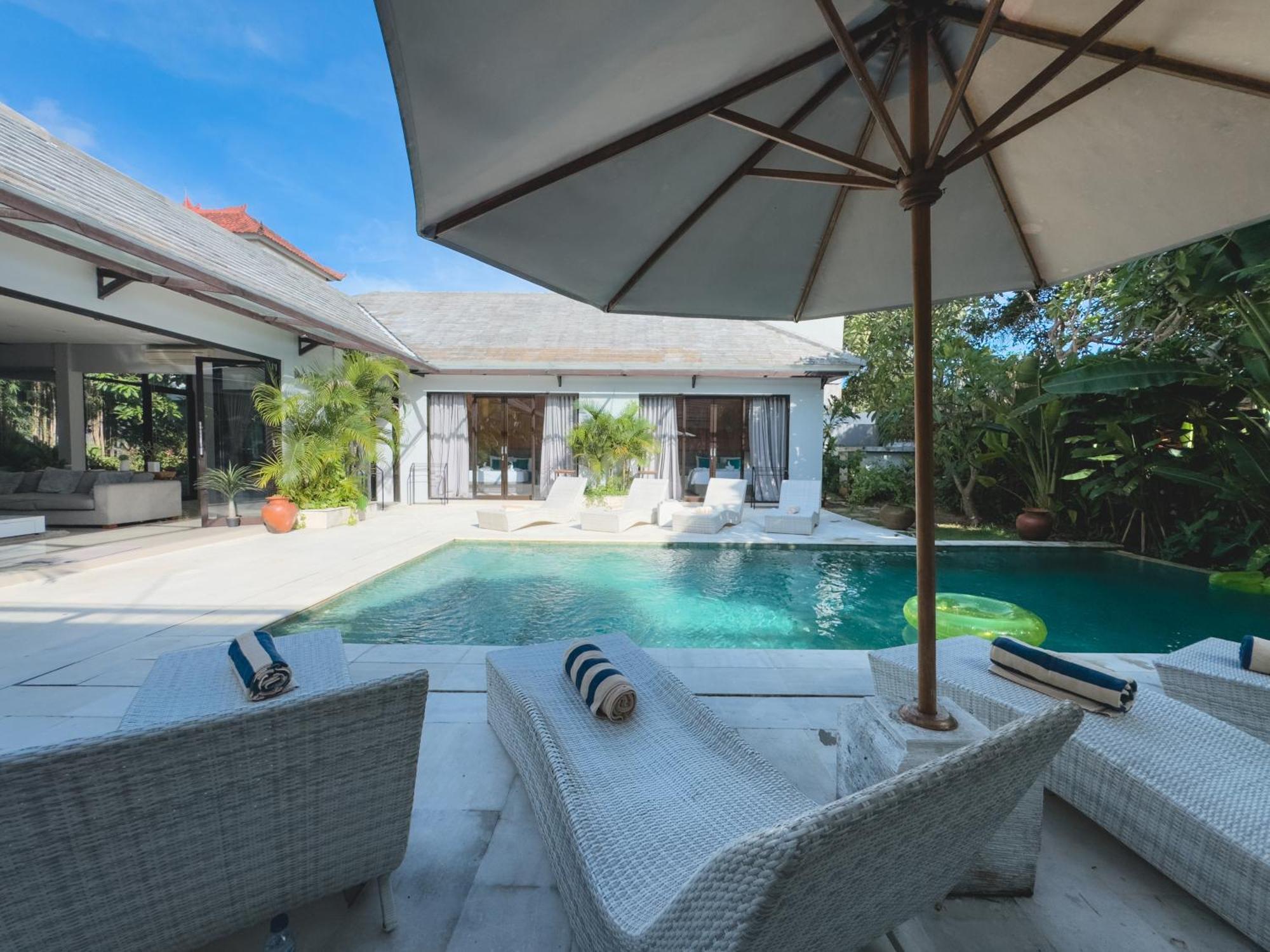 Layali Breeze Villa Jimbaran  Bagian luar foto
